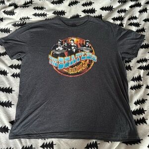 Vintage beatles gray t-shirt with lightweight material!